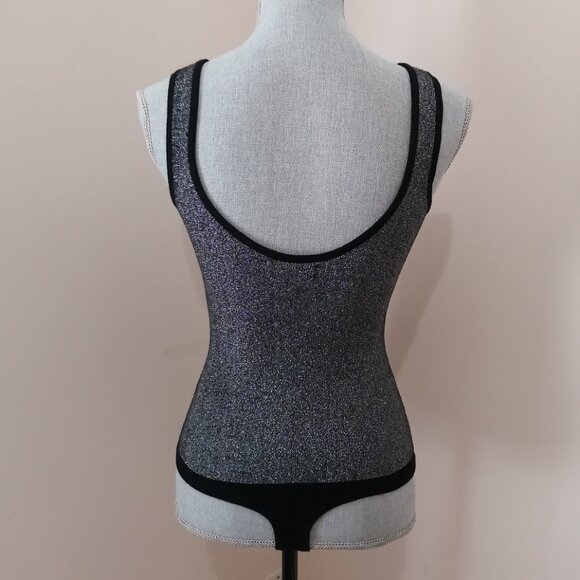 House of Harlow 1960, Metallic Knit Bodysuit - Picture 3 of 10